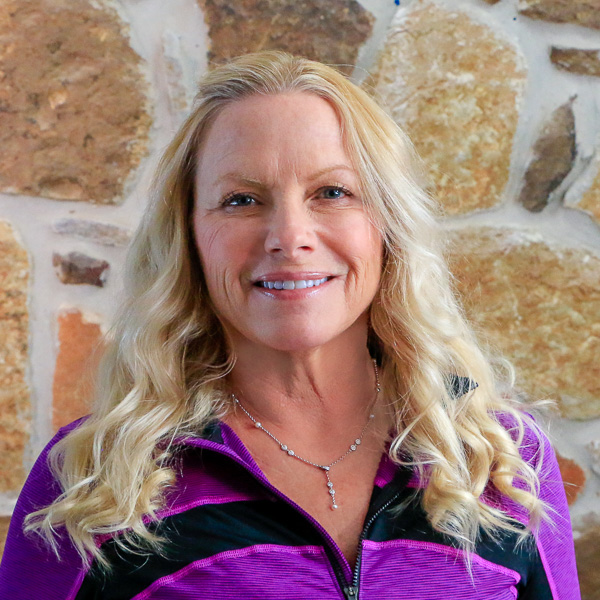 Lisa Weinhold